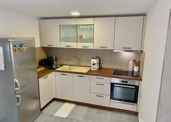 Strateny Budzogan 아파트