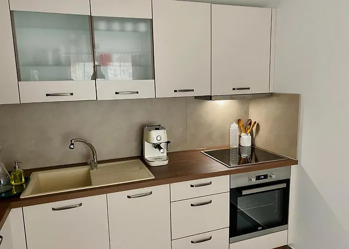 Strateny Budzogan 아파트